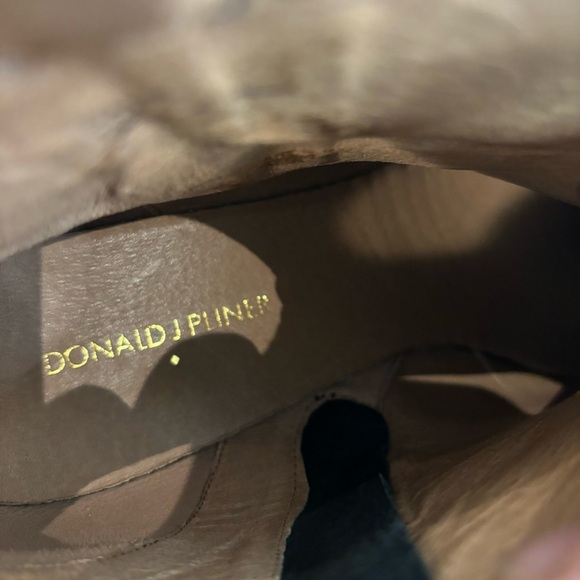 DONALD J. PLINER Sz 11 Dalis Ankle Hooded Belt Zip Buckle Black Leather Booties - Picture 8 of 13